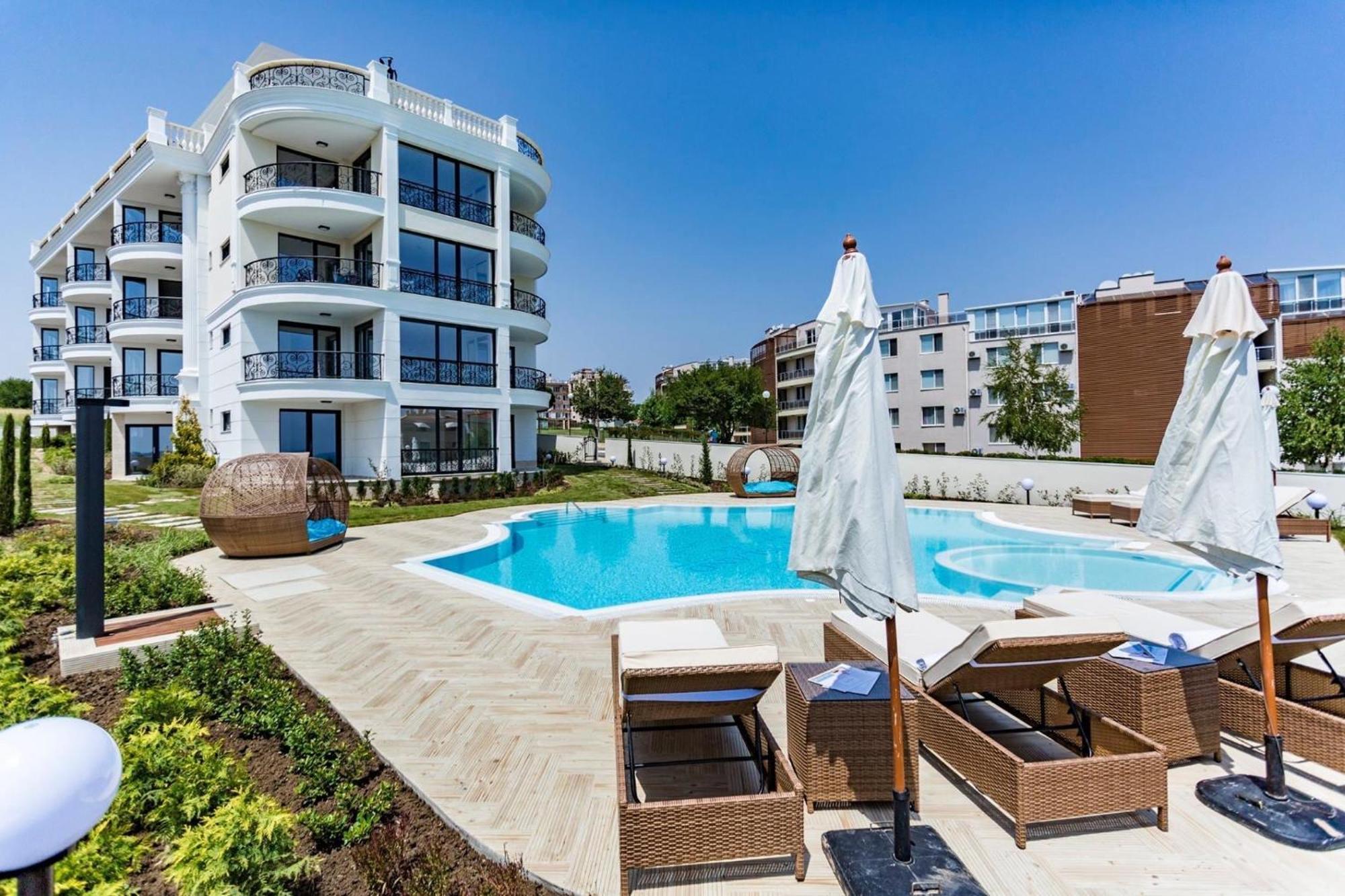 צ'רנומורץ Apartments In Complex Sunny Island Deluxe מראה חיצוני תמונה