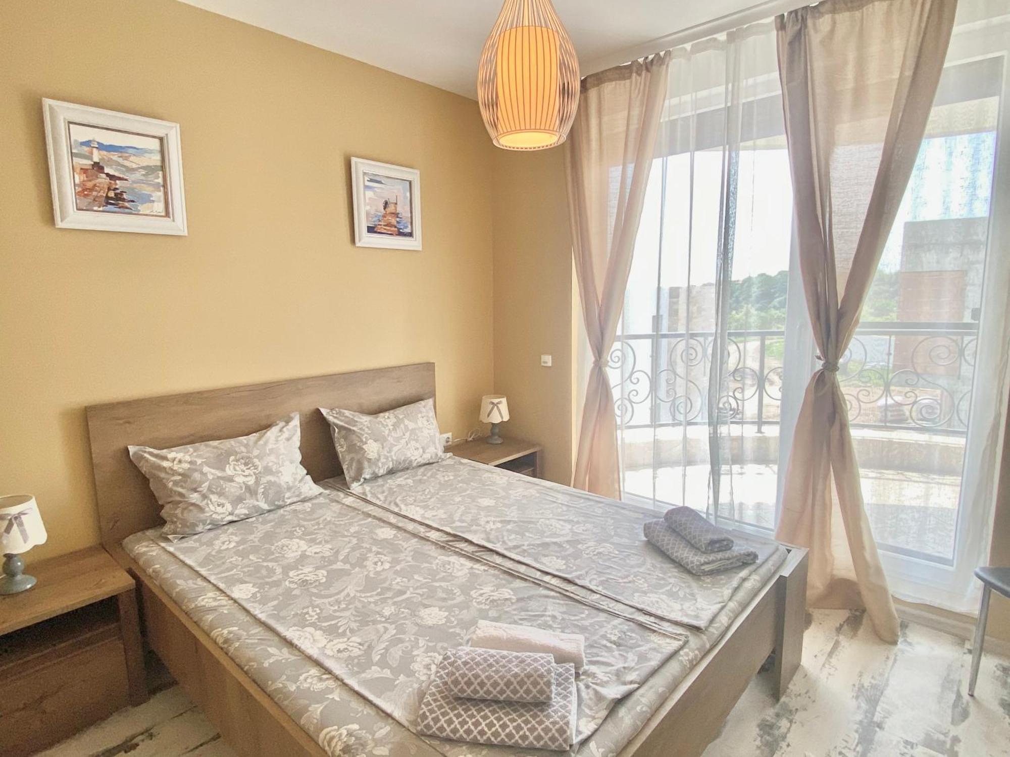 צ'רנומורץ Apartments In Complex Sunny Island Deluxe מראה חיצוני תמונה