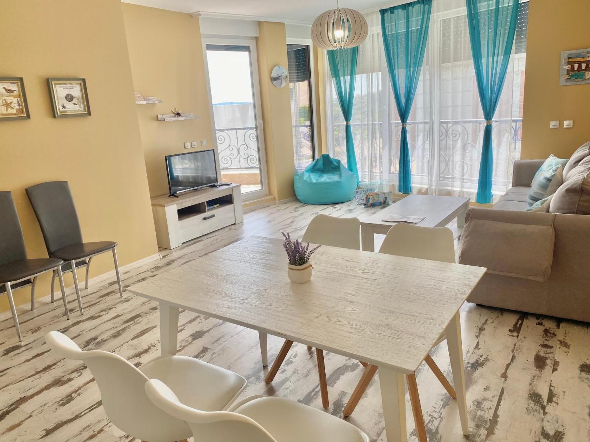 צ'רנומורץ Apartments In Complex Sunny Island Deluxe מראה חיצוני תמונה